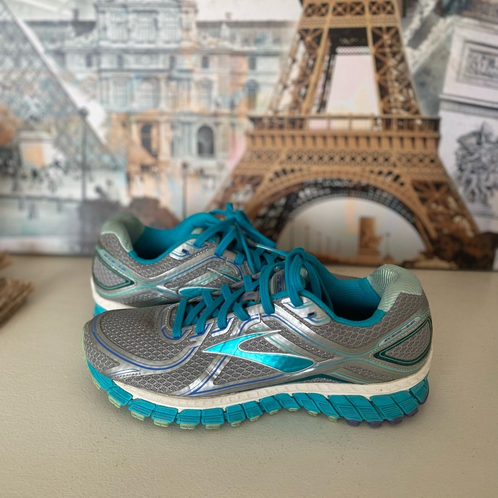 ‼️SOLD‼️ Brooks Adrenaline GTS 16 Athletic Running Shoes Women's 9 Turquoise